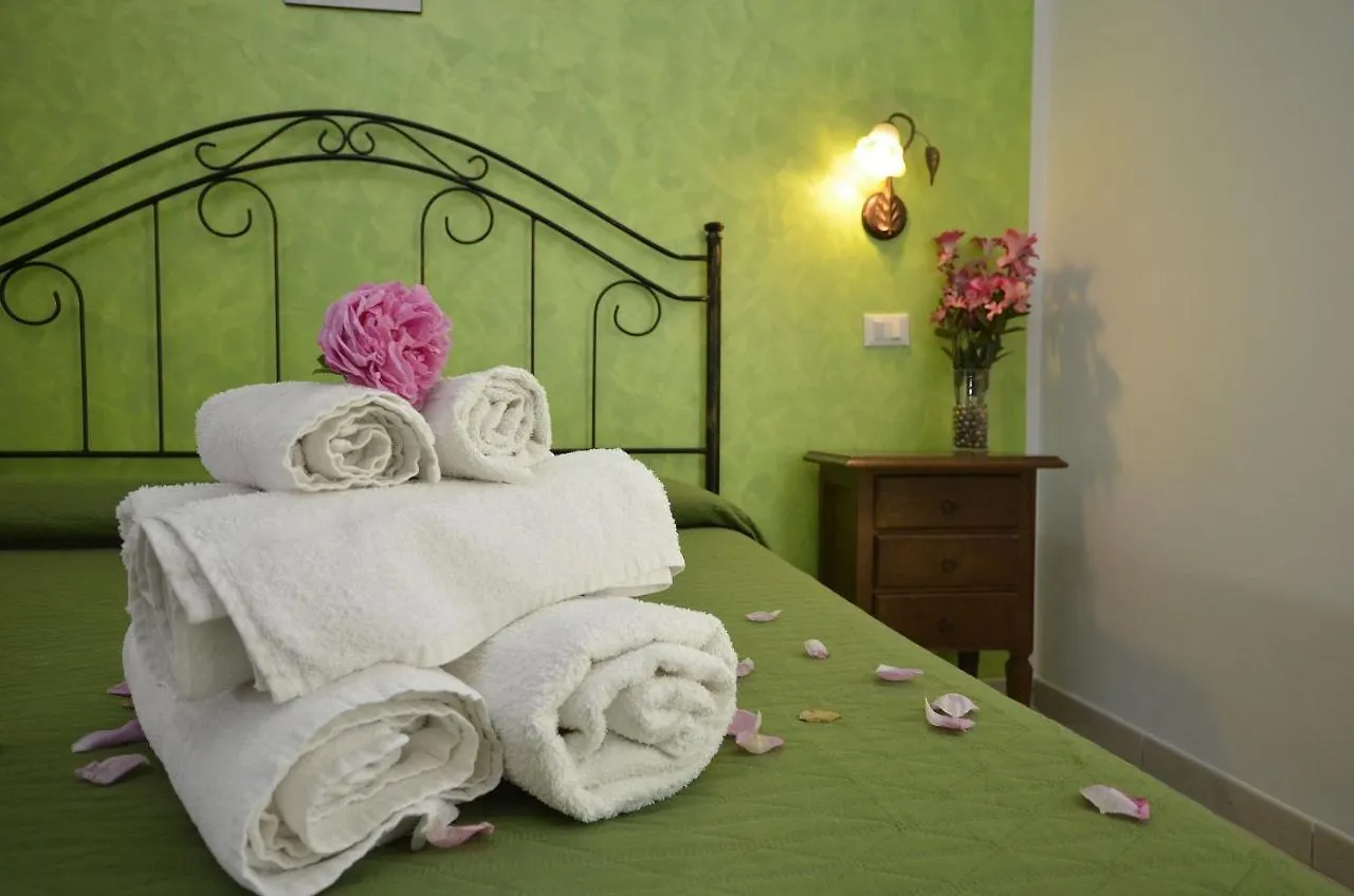 Bed and Breakfast tre passi dal mare San Vito Lo Capo Bed & Breakfast