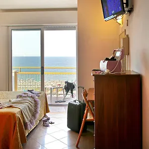 https://hotel-patrizia-riccione.emilia-romagnahotels.net